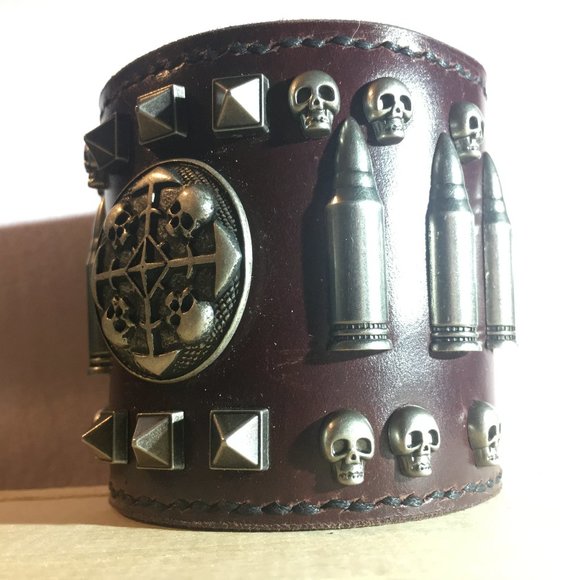 oxblood viking cuff/gauntlet - Picture 4 of 4